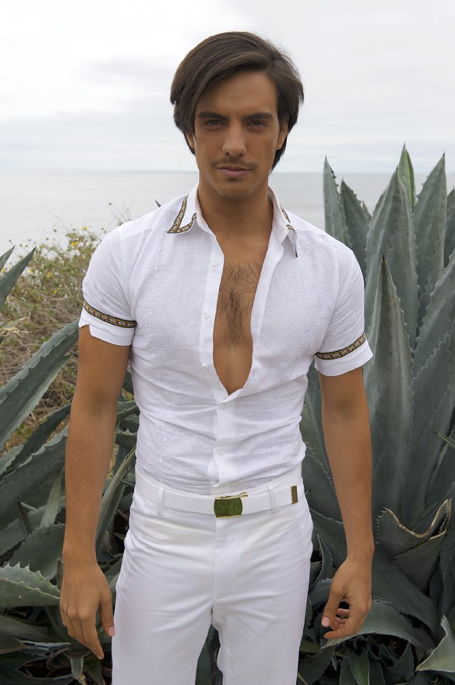 Vadhir Derbez
