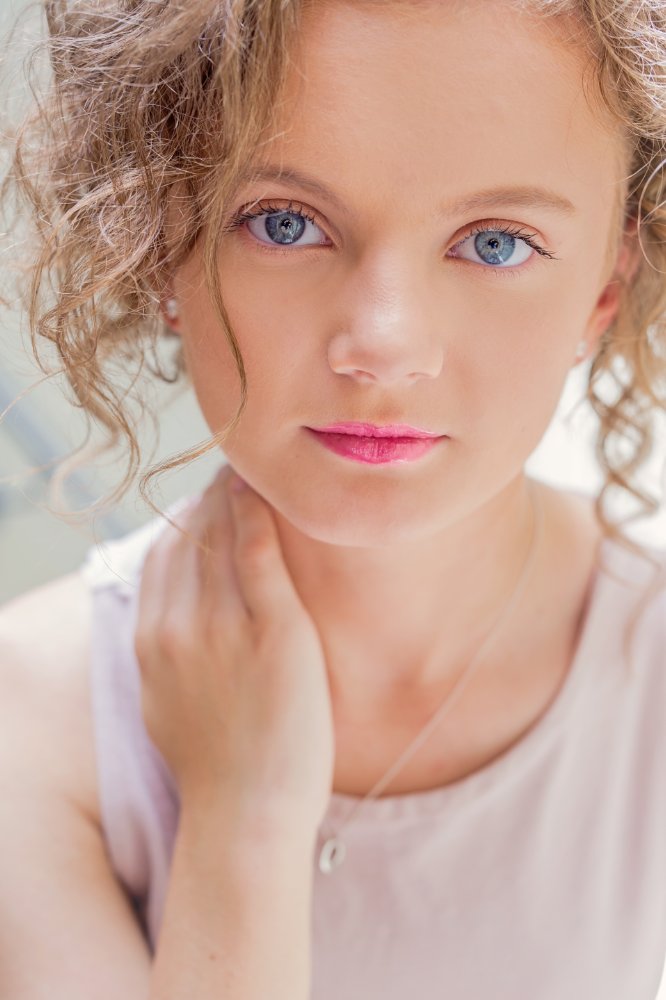 Annie Rose Buckley