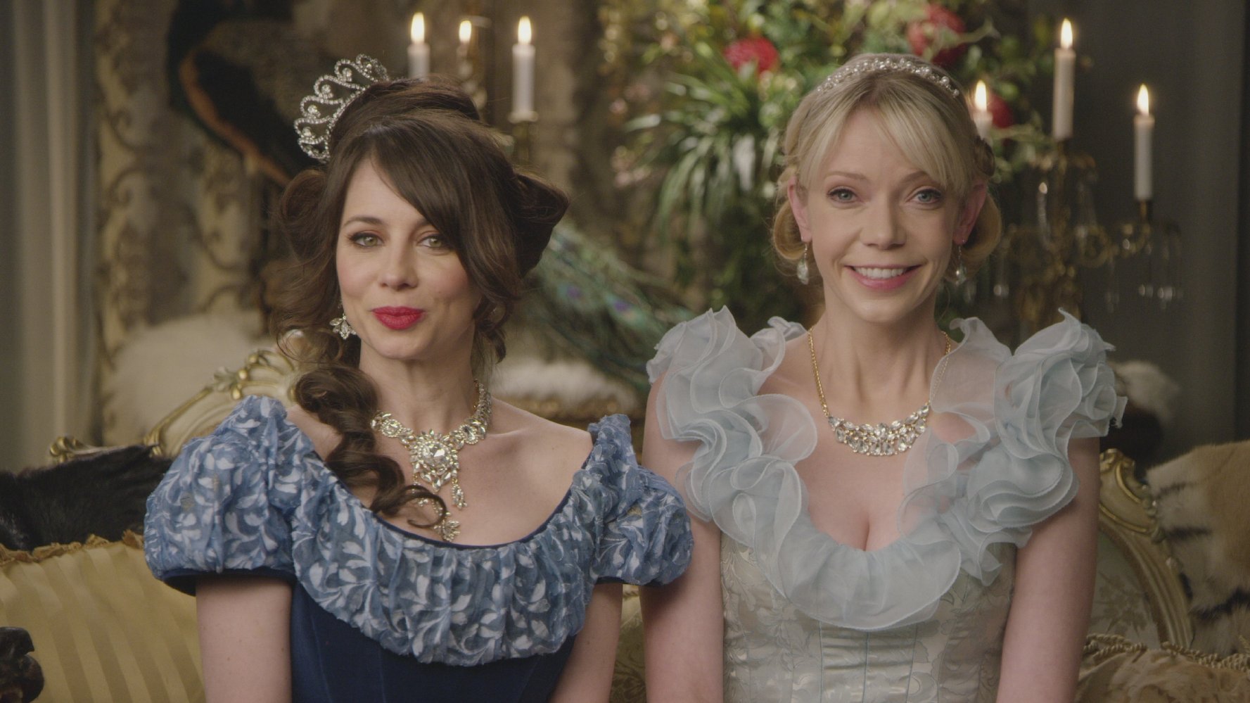 Riki Lindhome