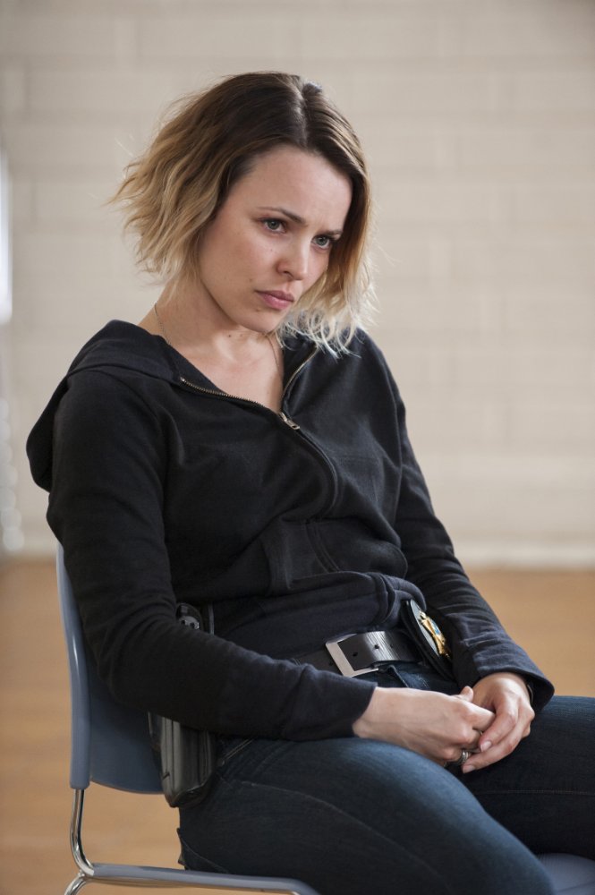 Detective Ani Bezzerides