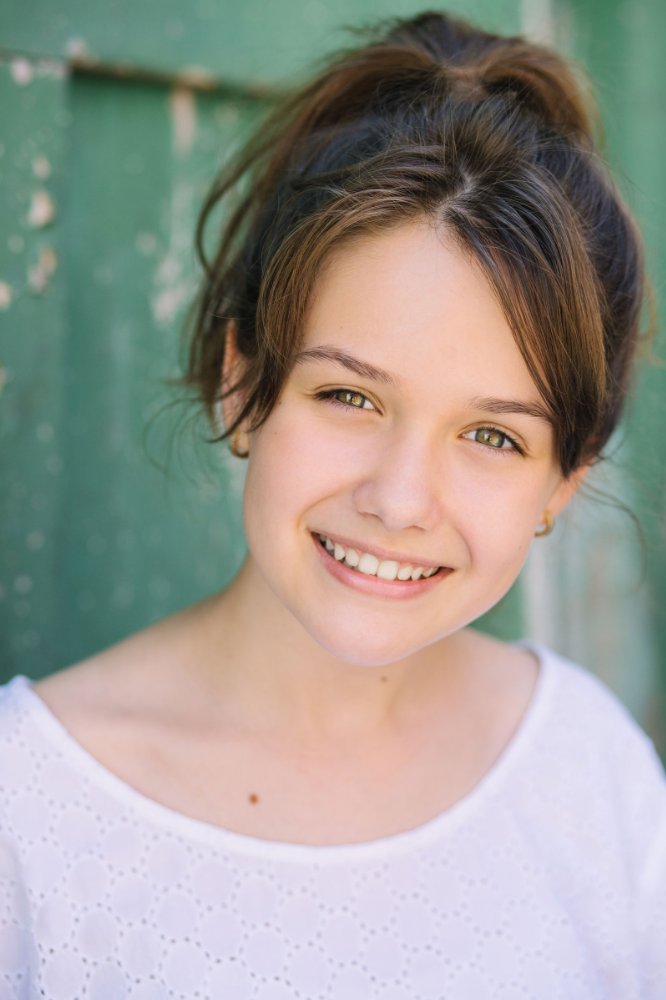 Julia Scarlett Dan