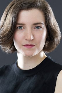Phoebe L Dunn